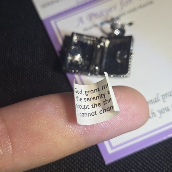 "Serenity Prayer"GANZ Silver Prayer Box Charm Locket with Scroll Inside - Picture 7 of 11